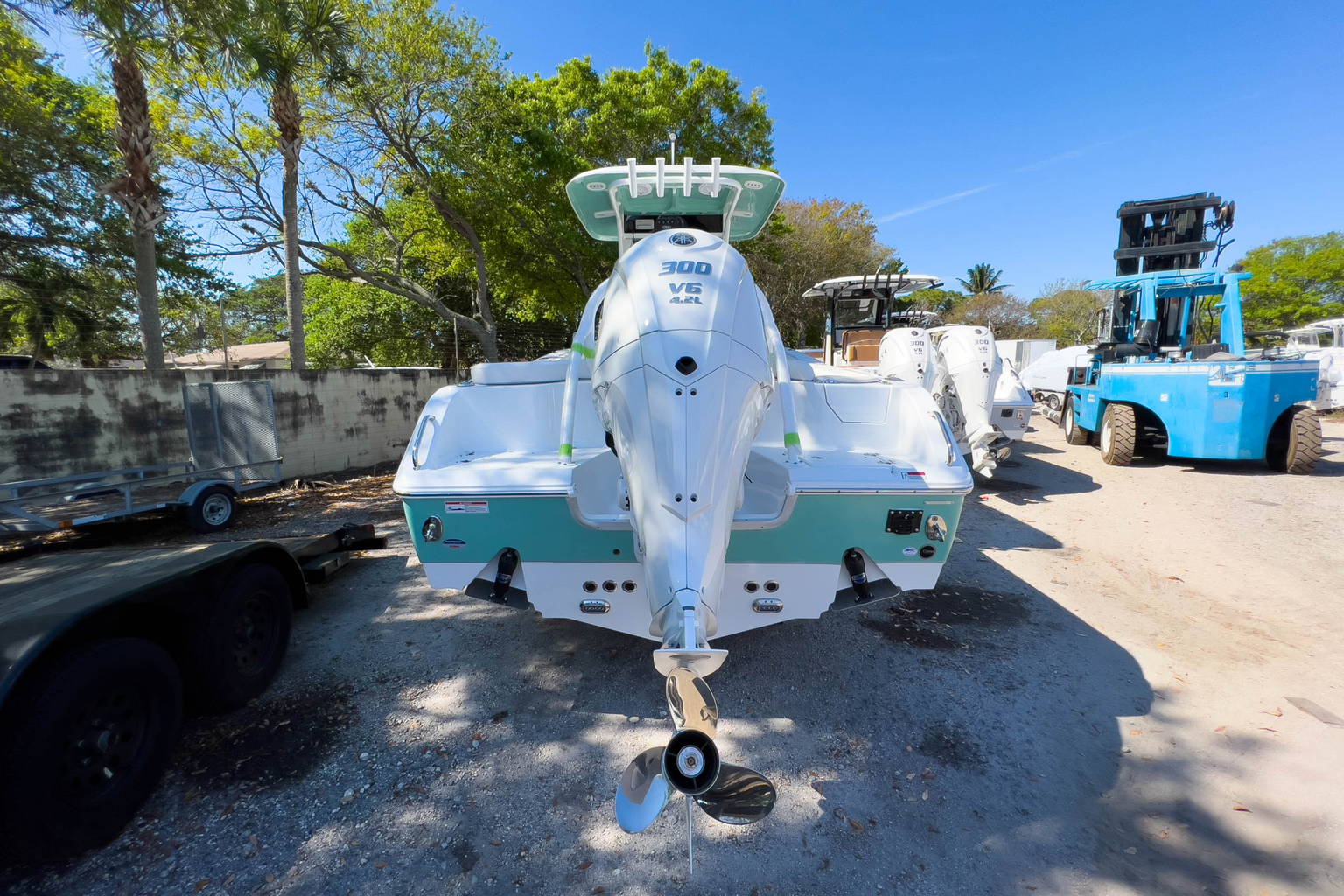New 2023 Sea Hunt Ultra 255 SE #0375 image 2