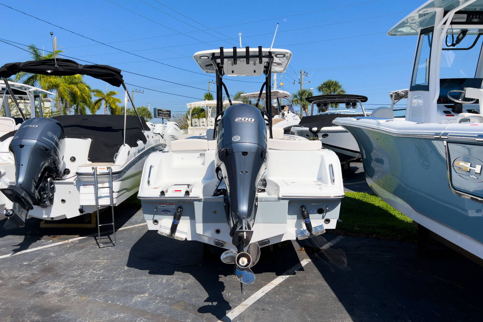 Alternative image of Sea Hunt Ultra 229 in Stuart, FL