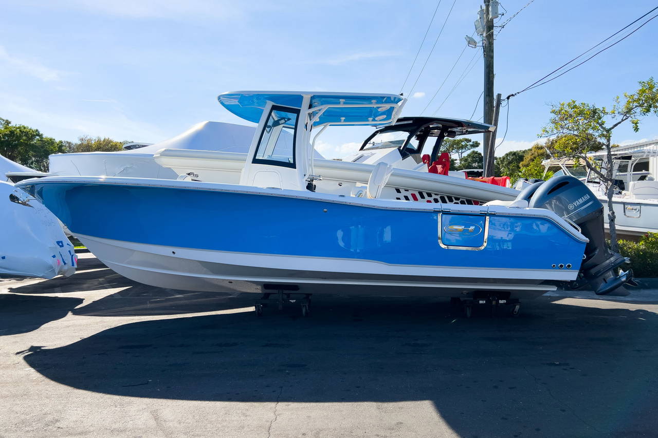 Main image of Sea Hunt Ultra 265 SE in West Palm Beach, FL