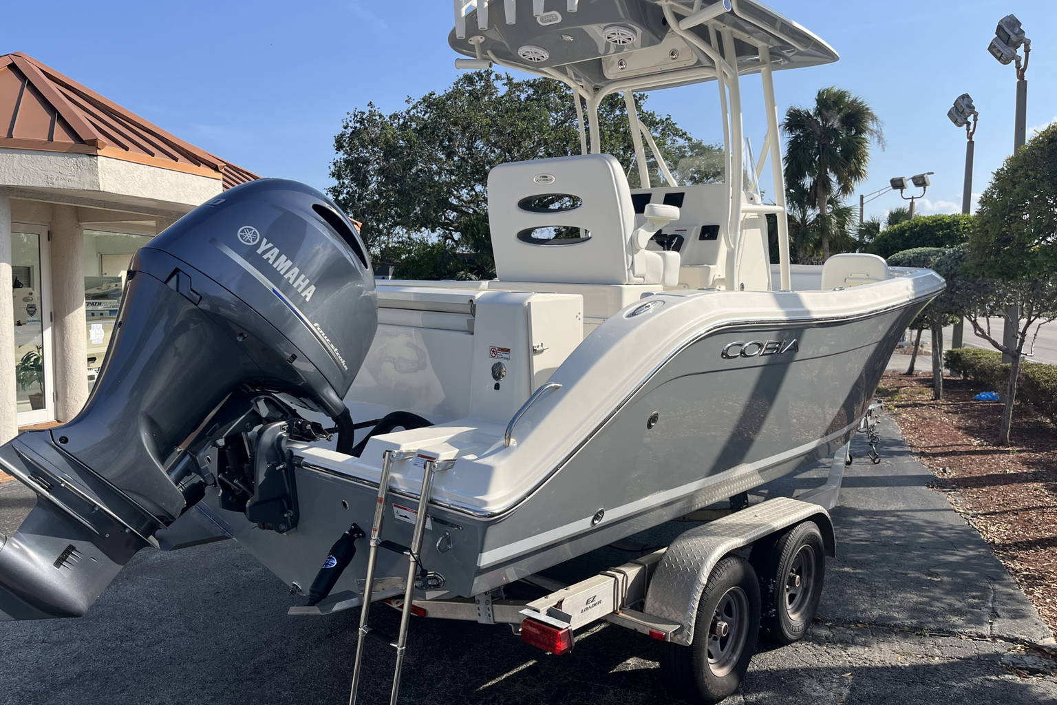 New 2023 Cobia 220 CC #X070 image 6
