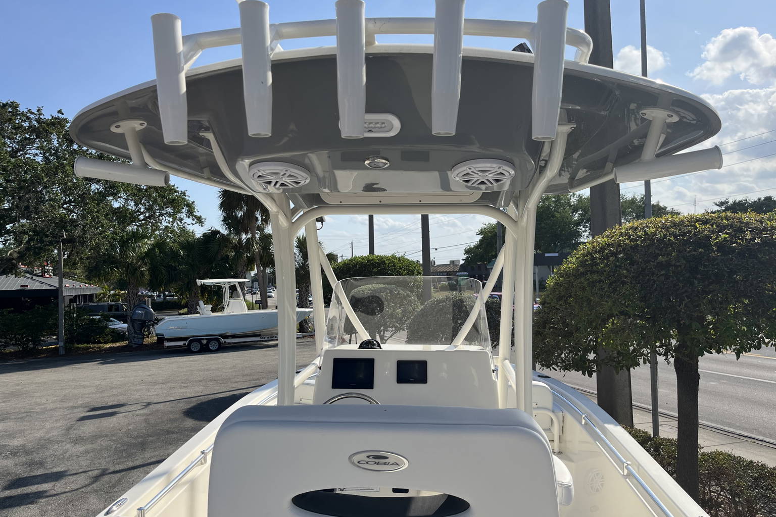 New 2023 Cobia 220 CC #X070 image 9