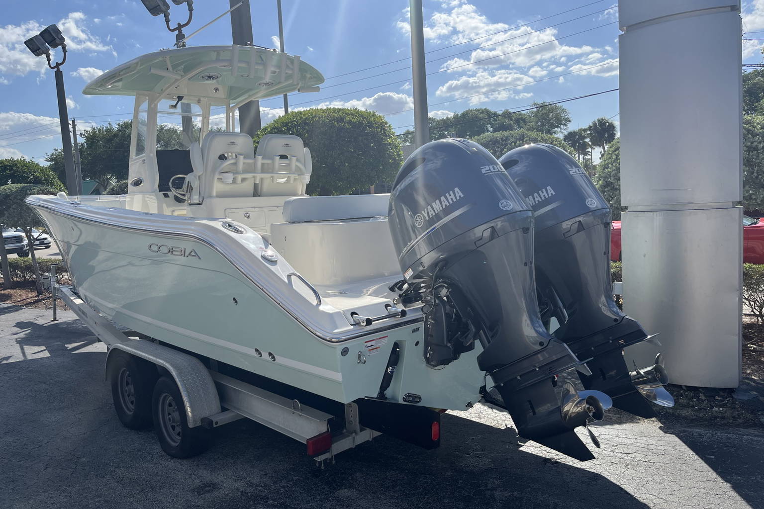 New 2023 Cobia 280 CC #D061 image 4