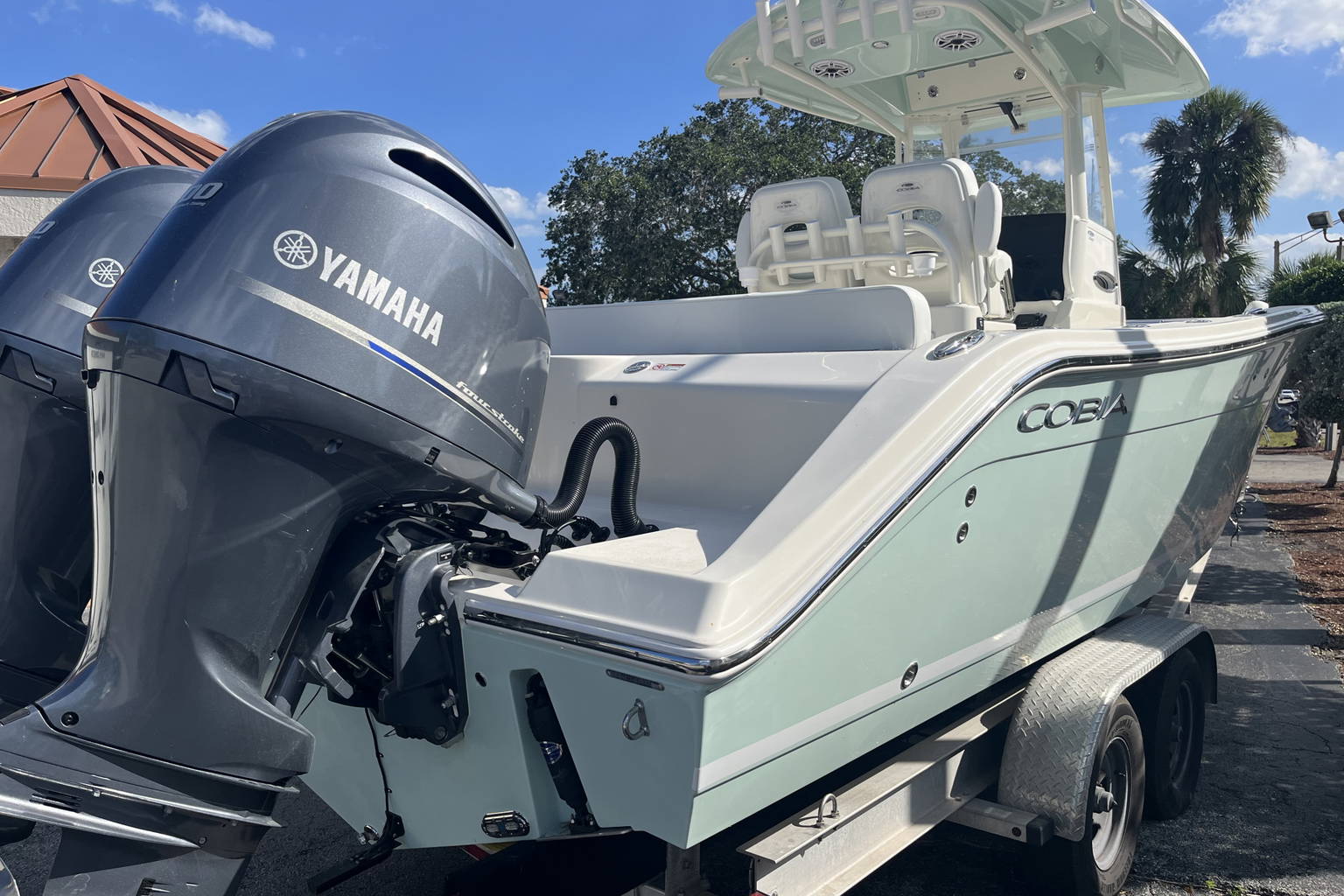 New 2023 Cobia 280 CC #D061 image 6