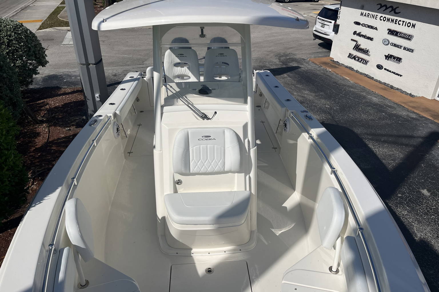 New 2023 Cobia 280 CC #D061 image 17