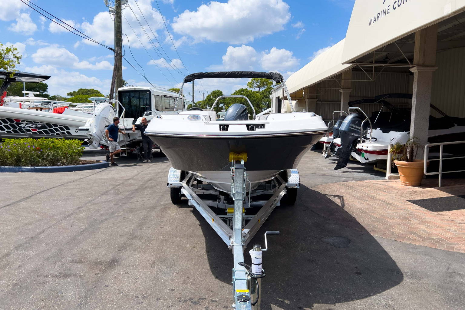 New 2023 Hurricane SunDeck Sport OB SS 205 OB #0080 image 3