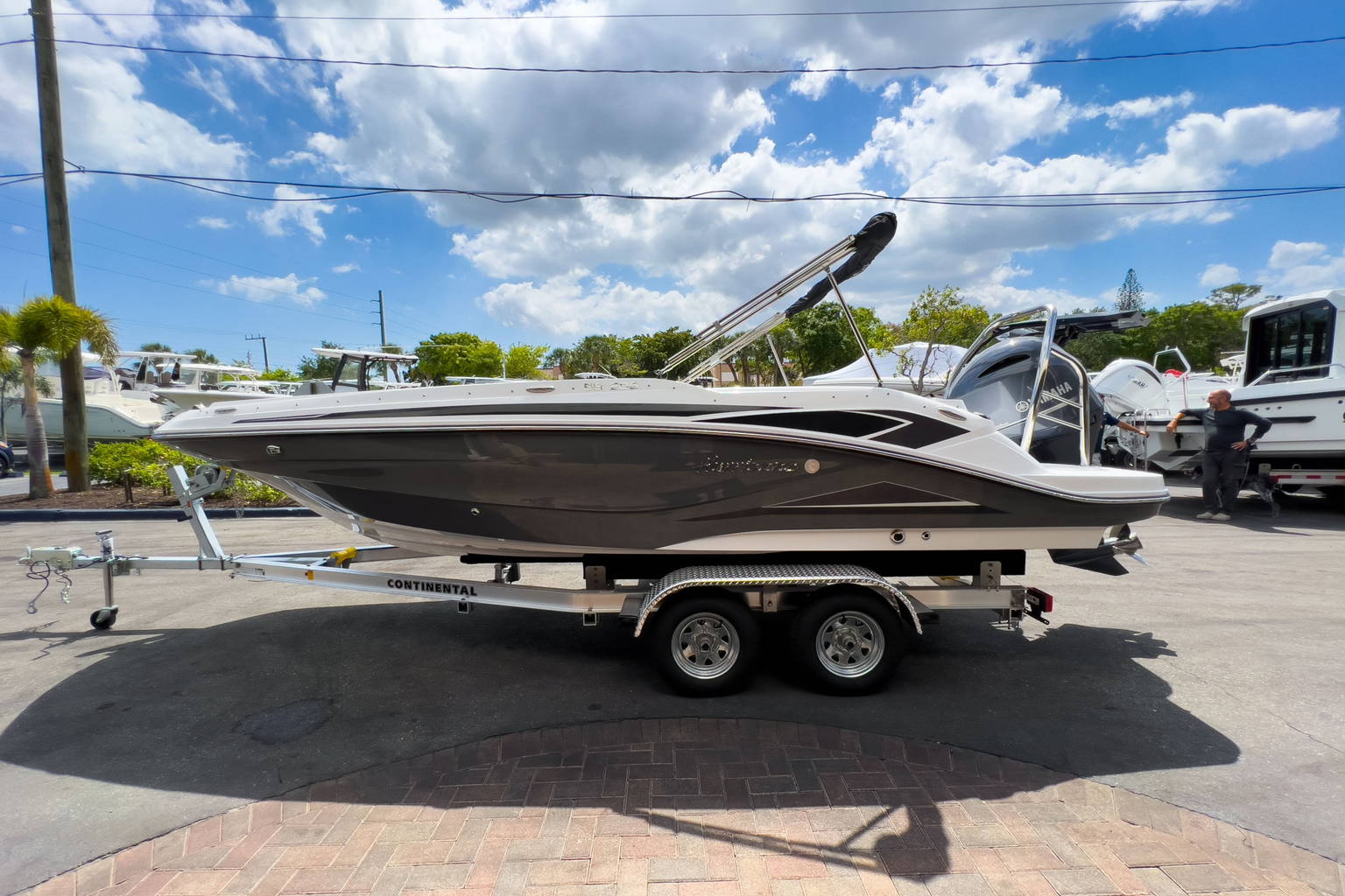 New 2023 Hurricane SunDeck Sport OB SS 205 OB #0080 image 5