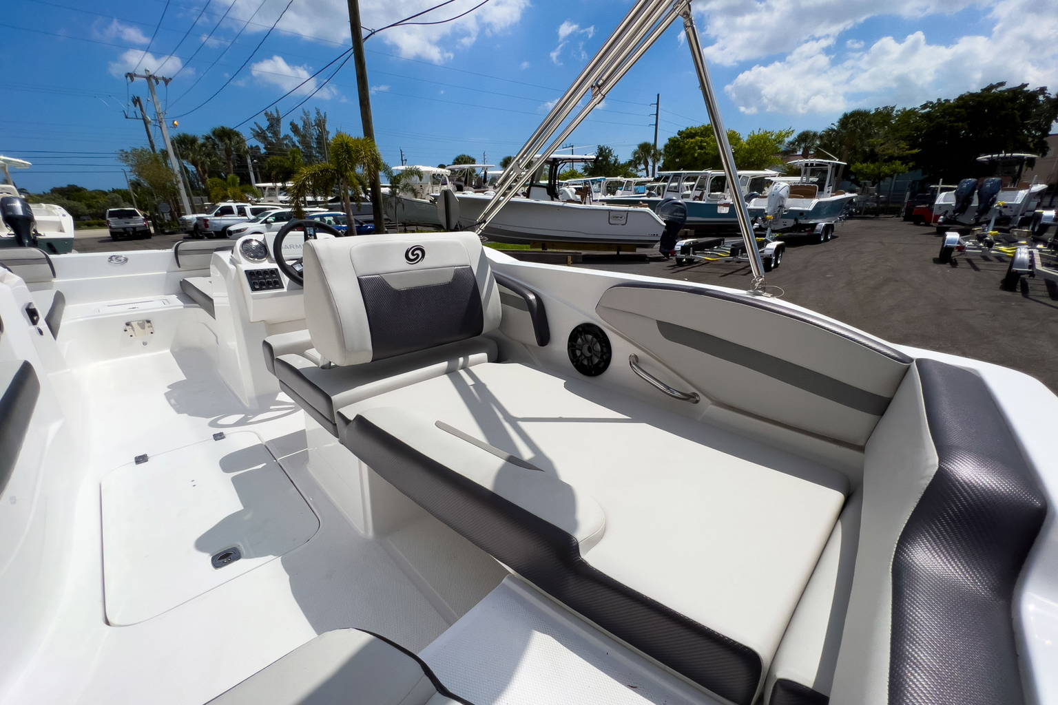 New 2023 Hurricane SunDeck Sport OB SS 205 OB #0080 image 10