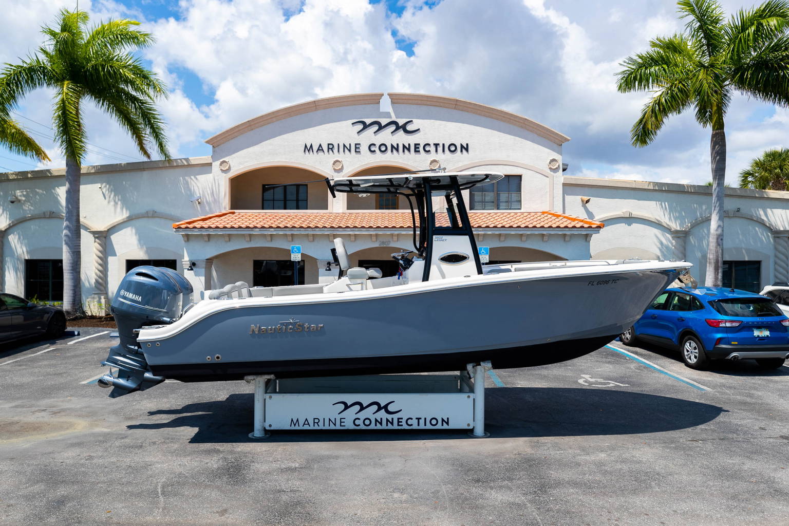 Used 2022 NauticStar 2602 Legacy #4918 image 1