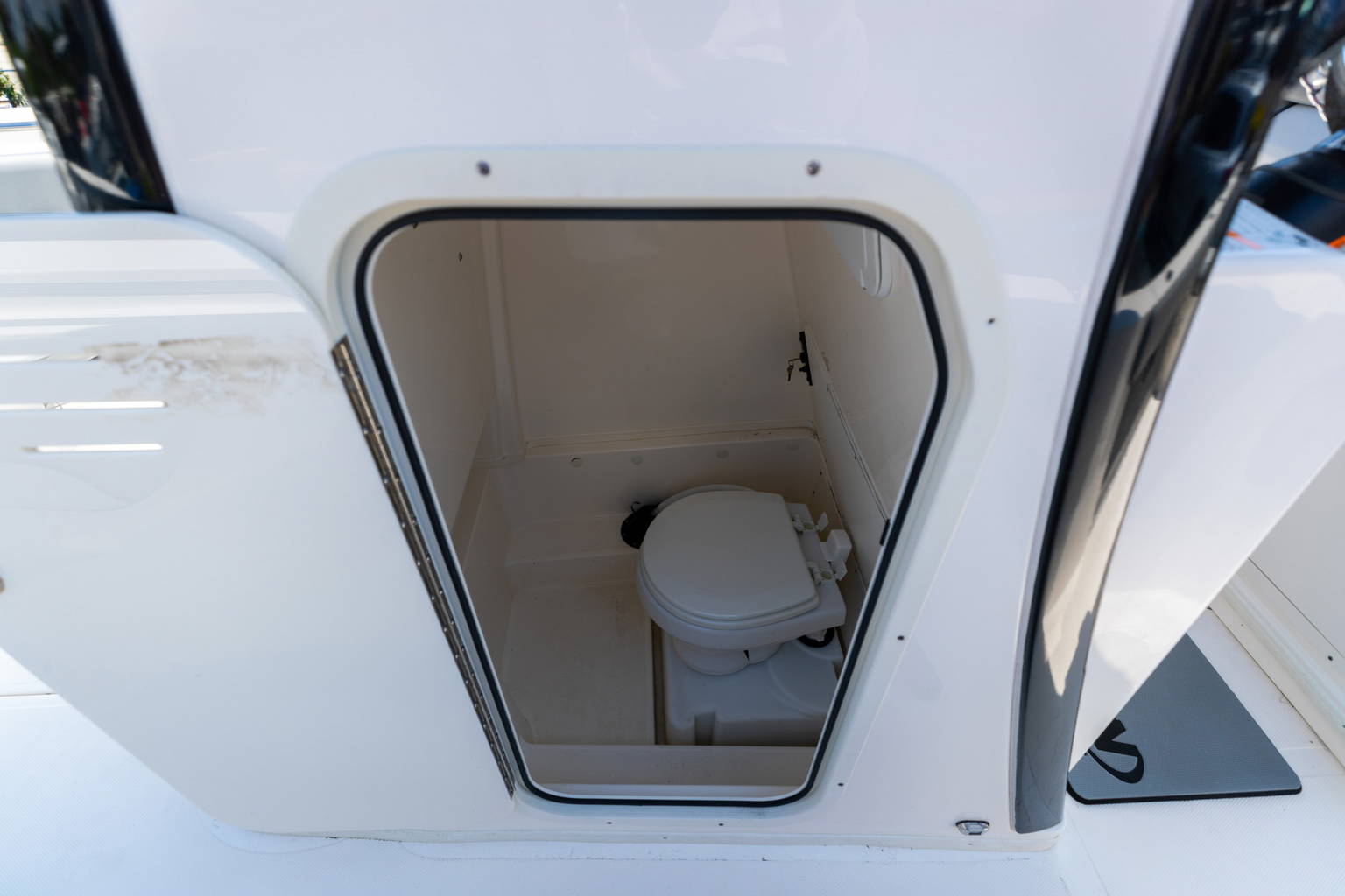 Used 2022 NauticStar 2602 Legacy #4918 image 41