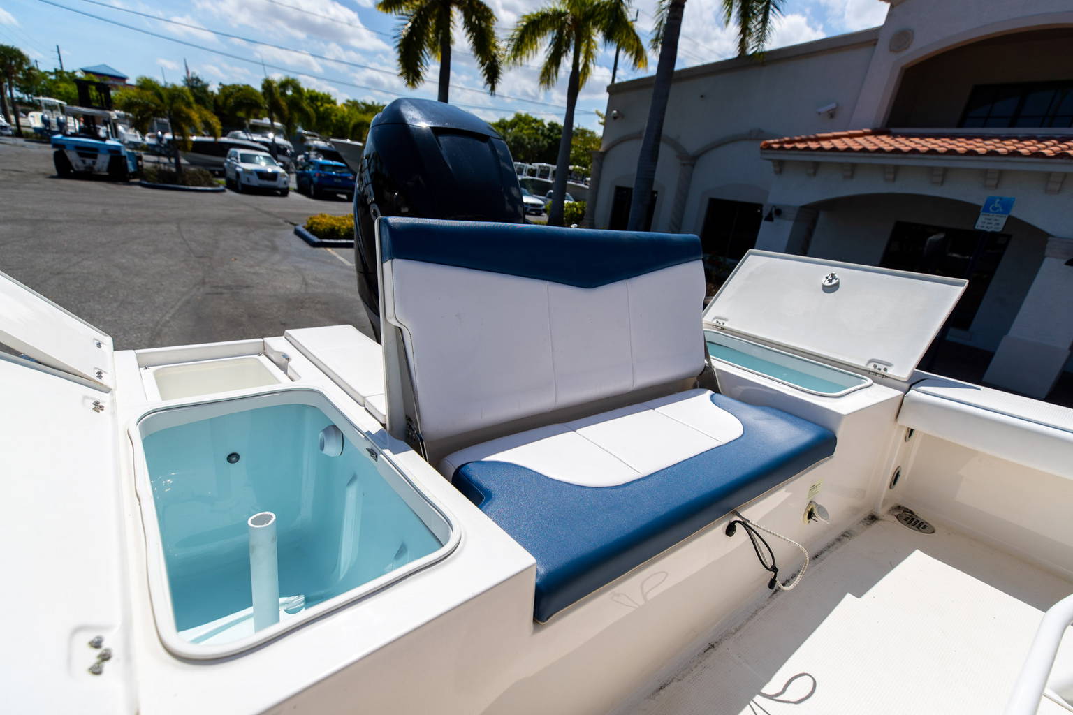 Used 2018 Robalo 226 Cayman #0190 image 16