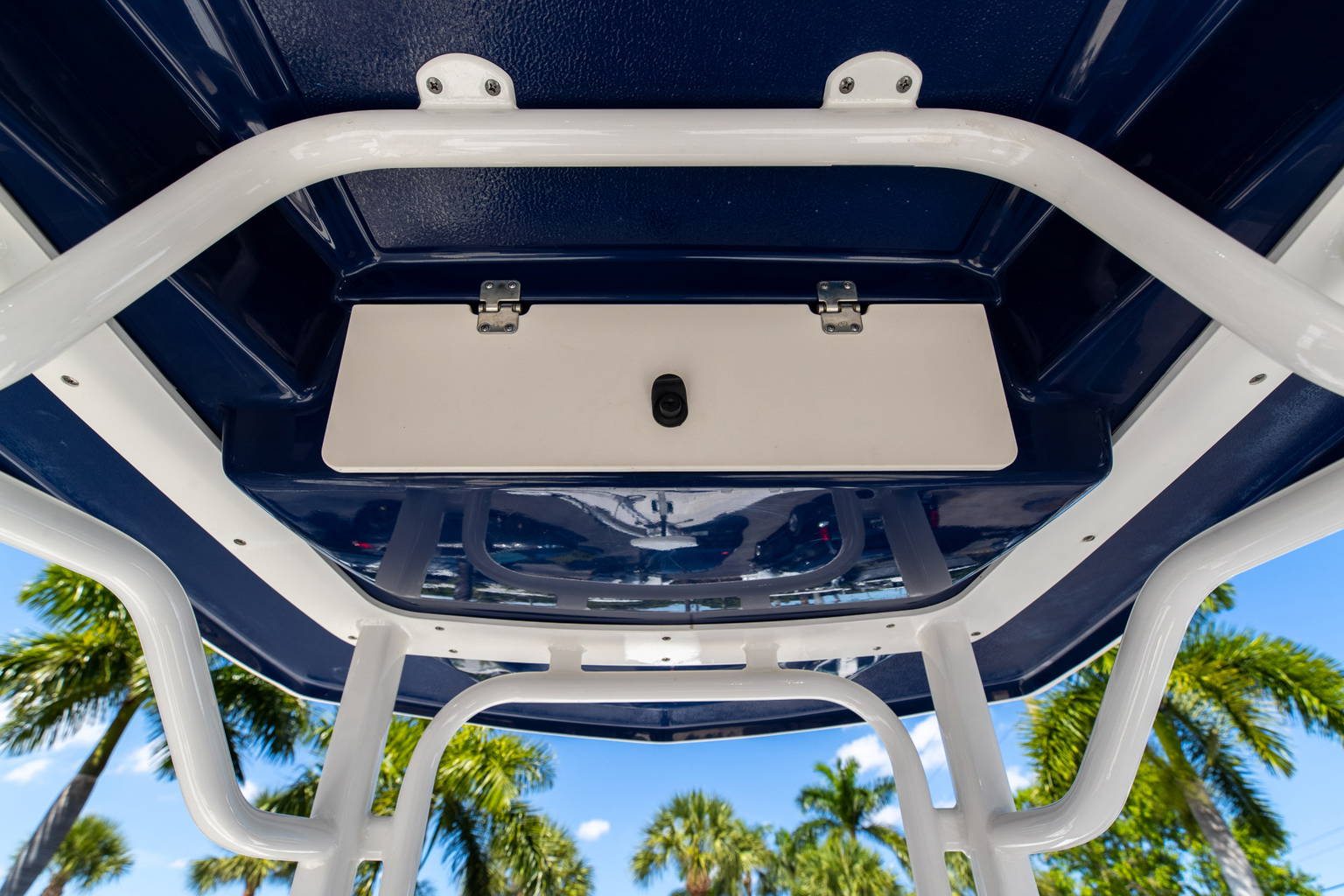 Used 2018 Robalo 226 Cayman #0190 image 26