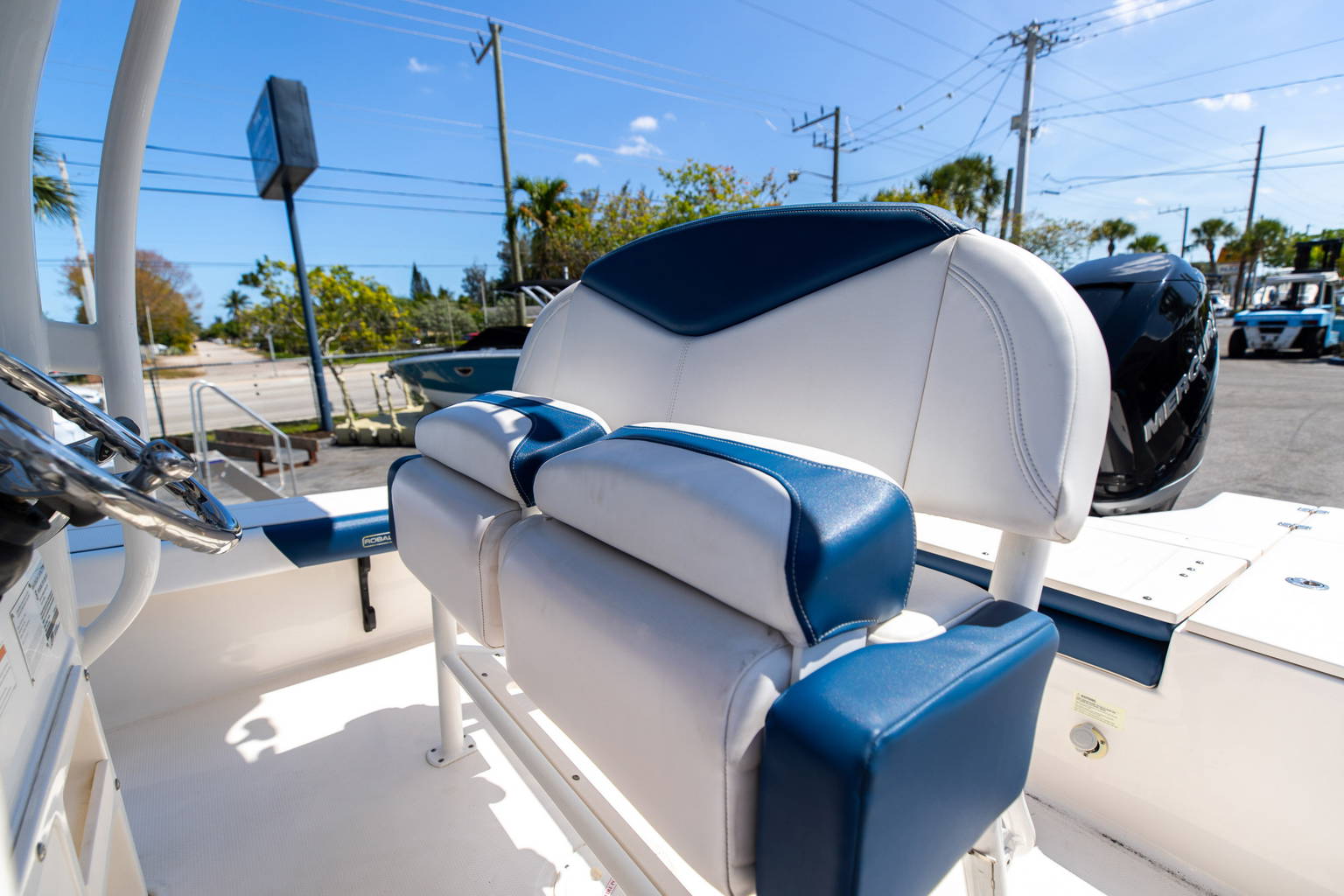 Used 2018 Robalo 226 Cayman #0190 image 30