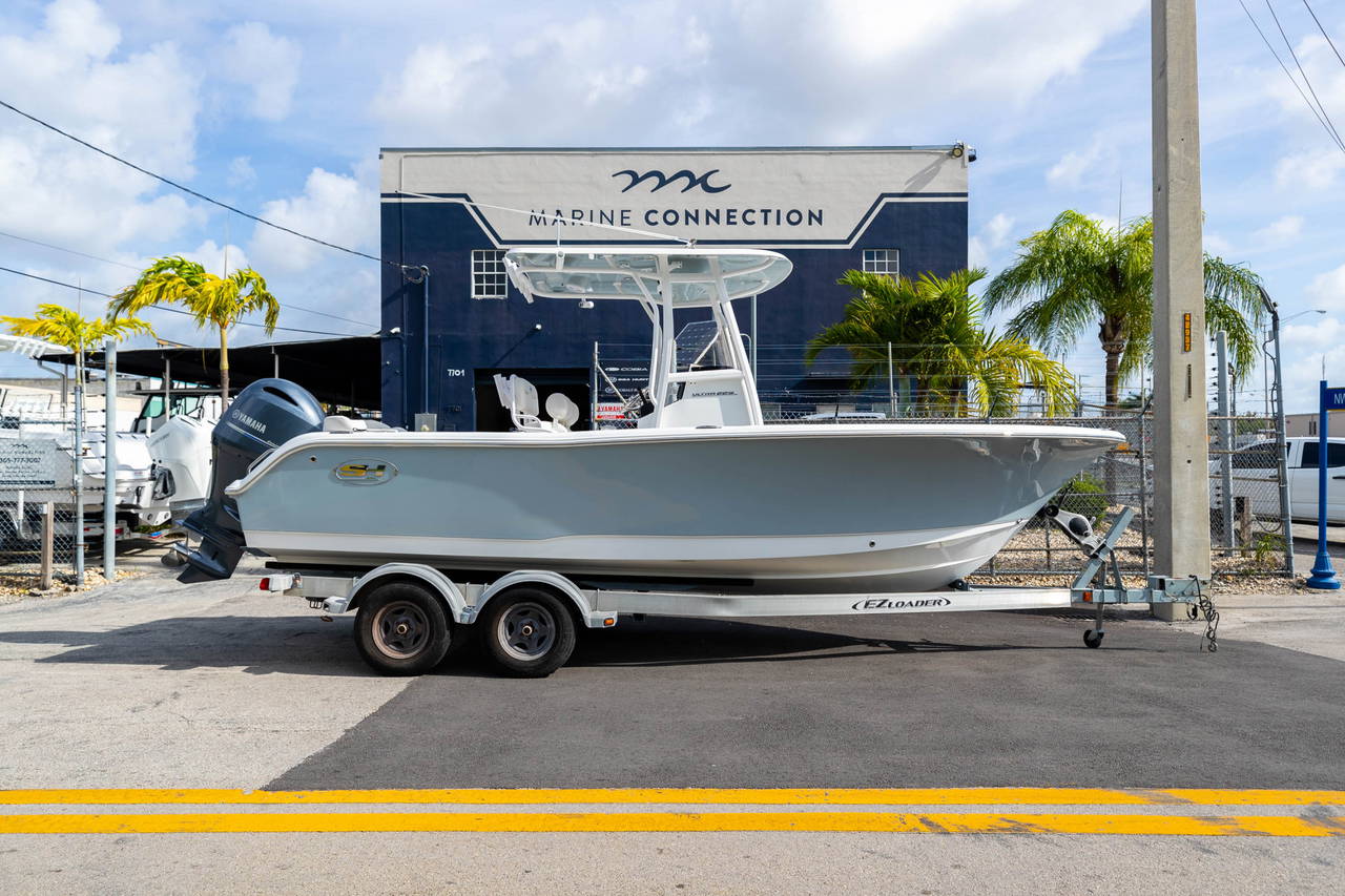 Main image of Sea Hunt Ultra 229 in Stuart, FL