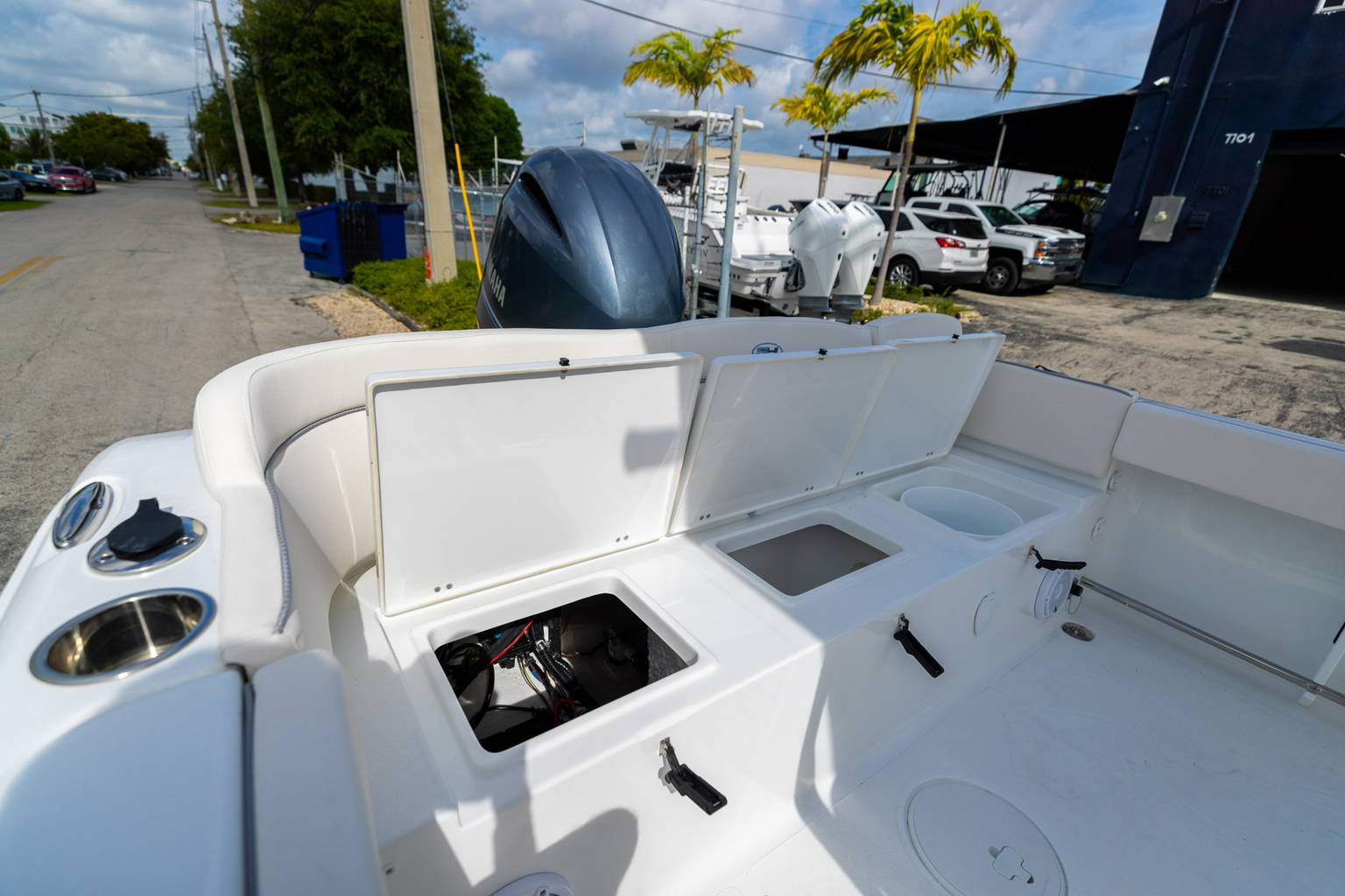 New 2023 Sea Hunt Ultra 229 #0860 image 9