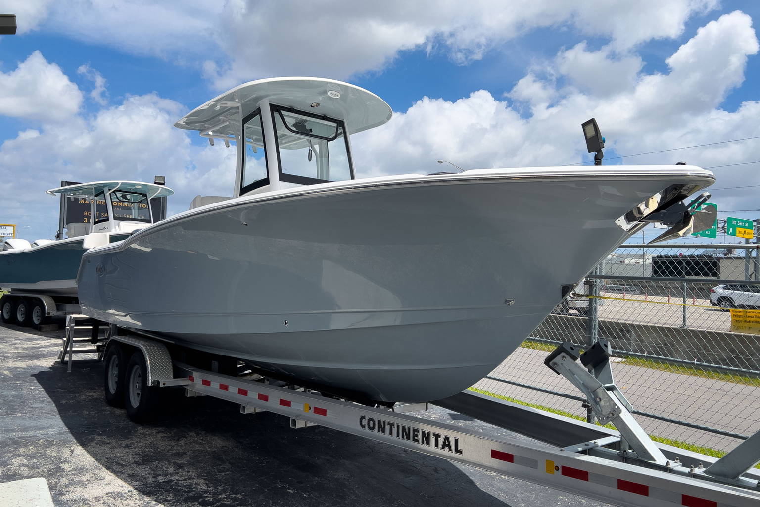 New 2023 Sea Hunt Ultra 275 SE #0356 image 1