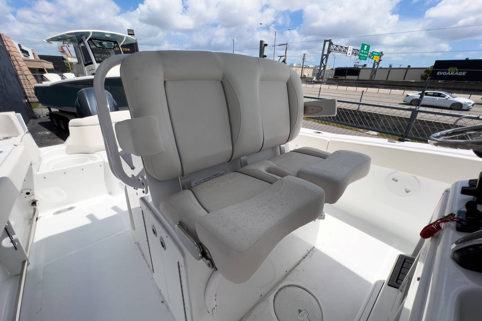 New 2023 Sea Hunt Ultra 275 SE #0356 image 9