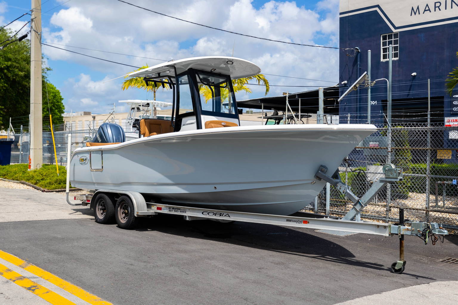 New 2023 Sea Hunt Ultra 239 SE #0012 image 2