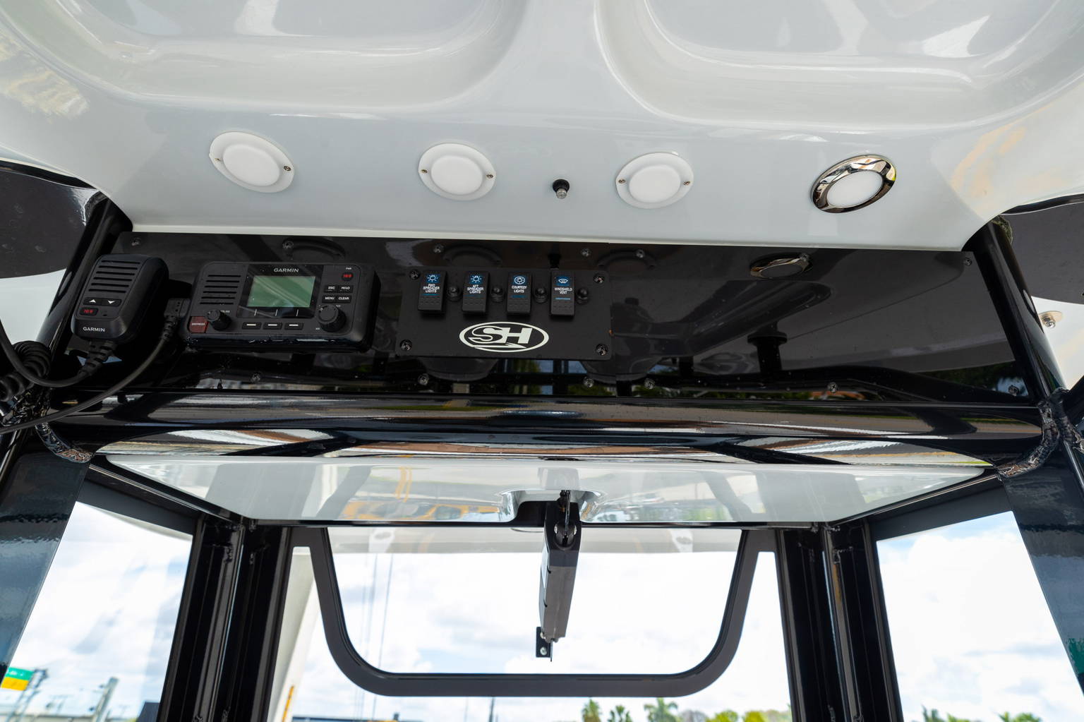 Alternative image of Sea Hunt Ultra 239 SE in Fort Lauderdale, FL