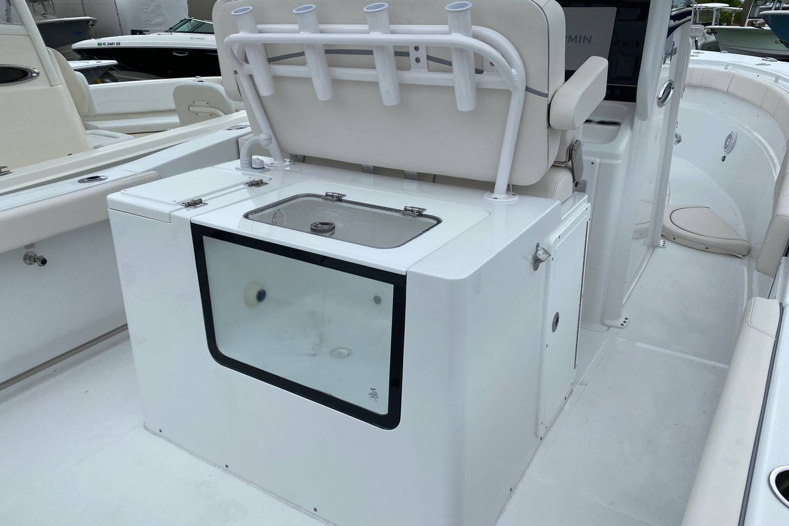 New 2023 Sea Hunt Gamefish 30 CB #0144 image 6