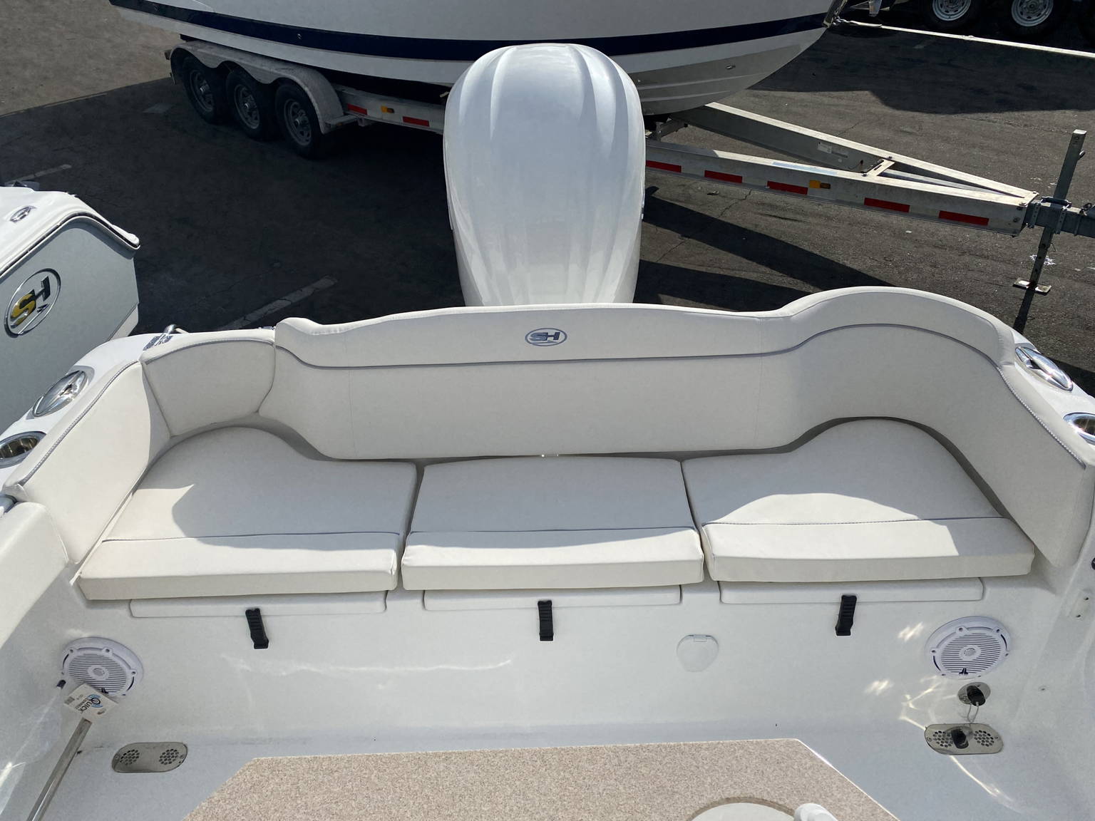 Alternative image of Sea Hunt Ultra 255 SE in West Palm Beach, FL