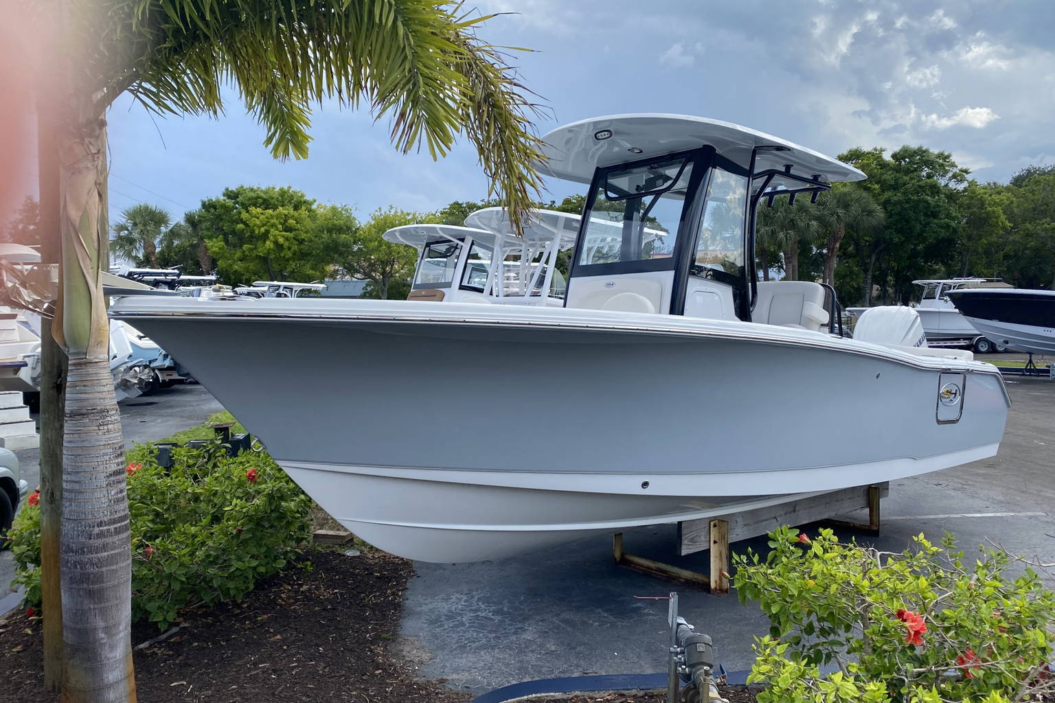 New 2023 Sea Hunt Ultra 255 SE #0387 image 2