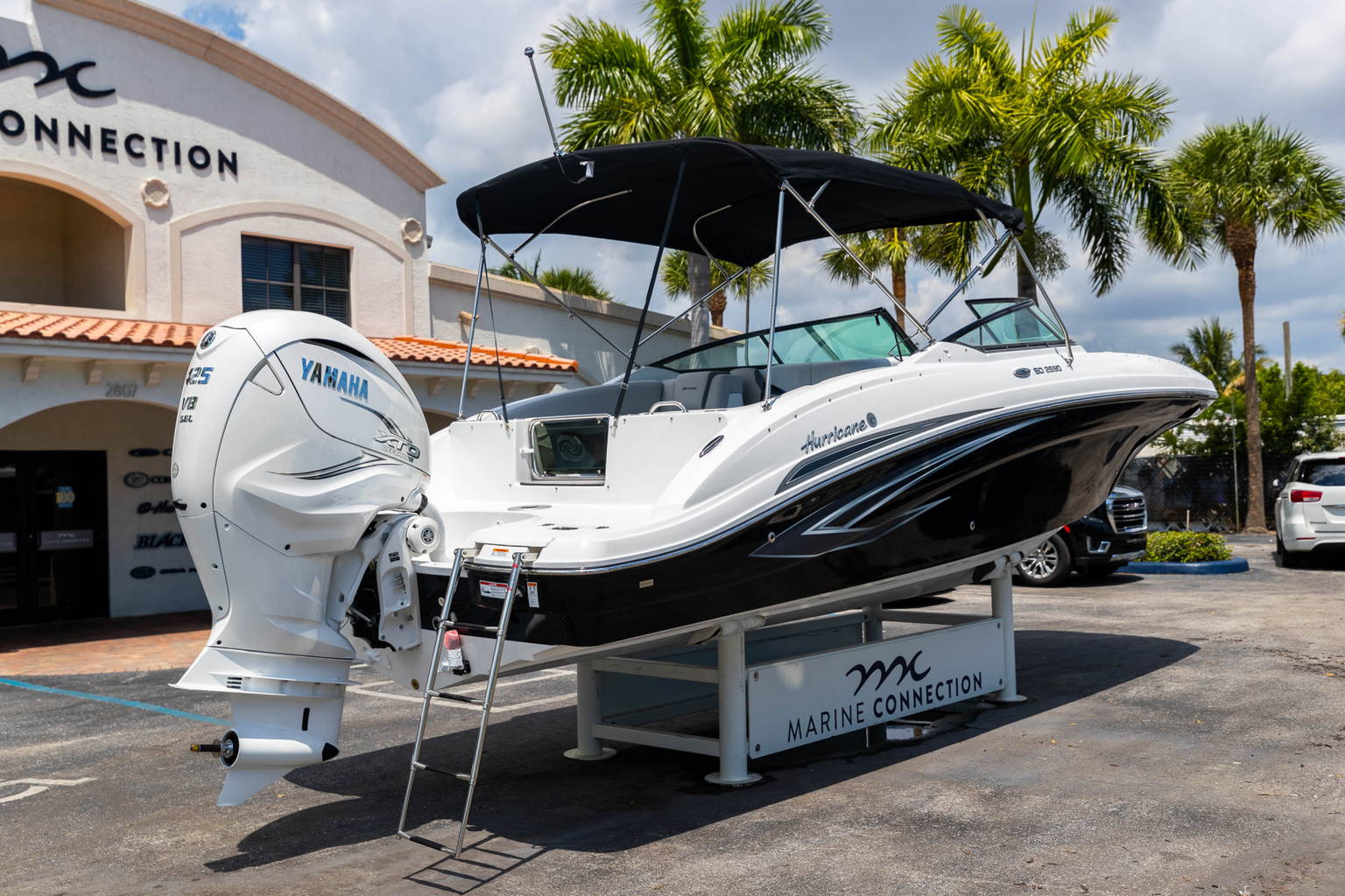 New 2023 Hurricane SunDeck 2690 OB #2034 image 9