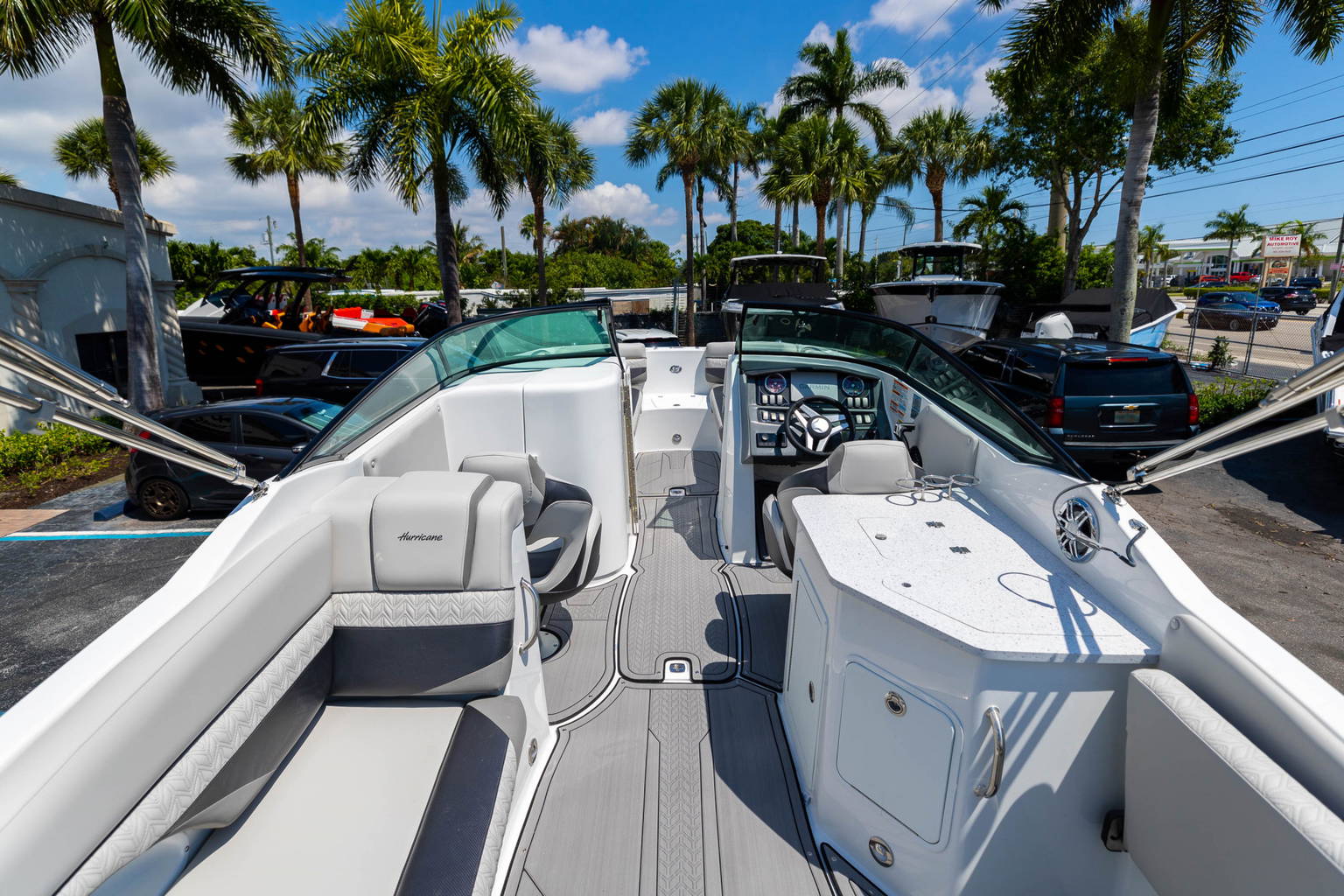 New 2023 Hurricane SunDeck 2690 OB #2034 image 10