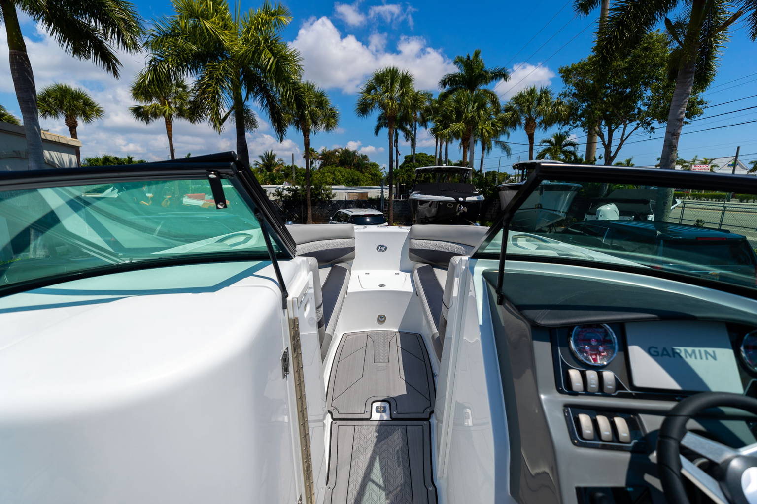 New 2023 Hurricane SunDeck 2690 OB #2034 image 32
