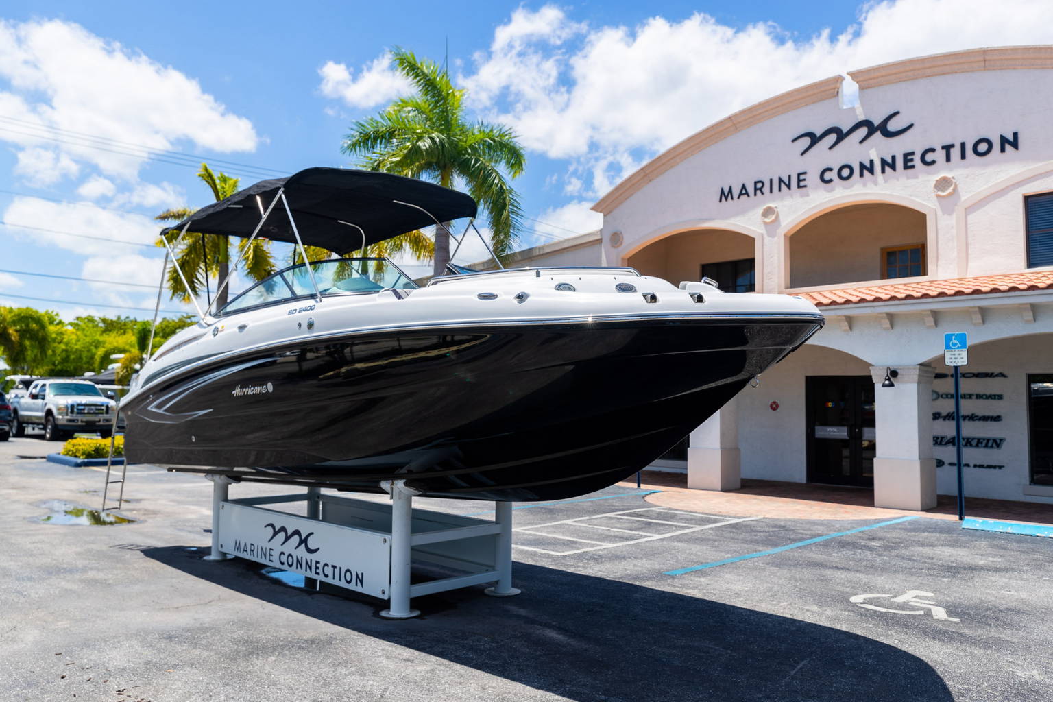 New 2023 Hurricane SunDeck 2400 OB #3285 image 2