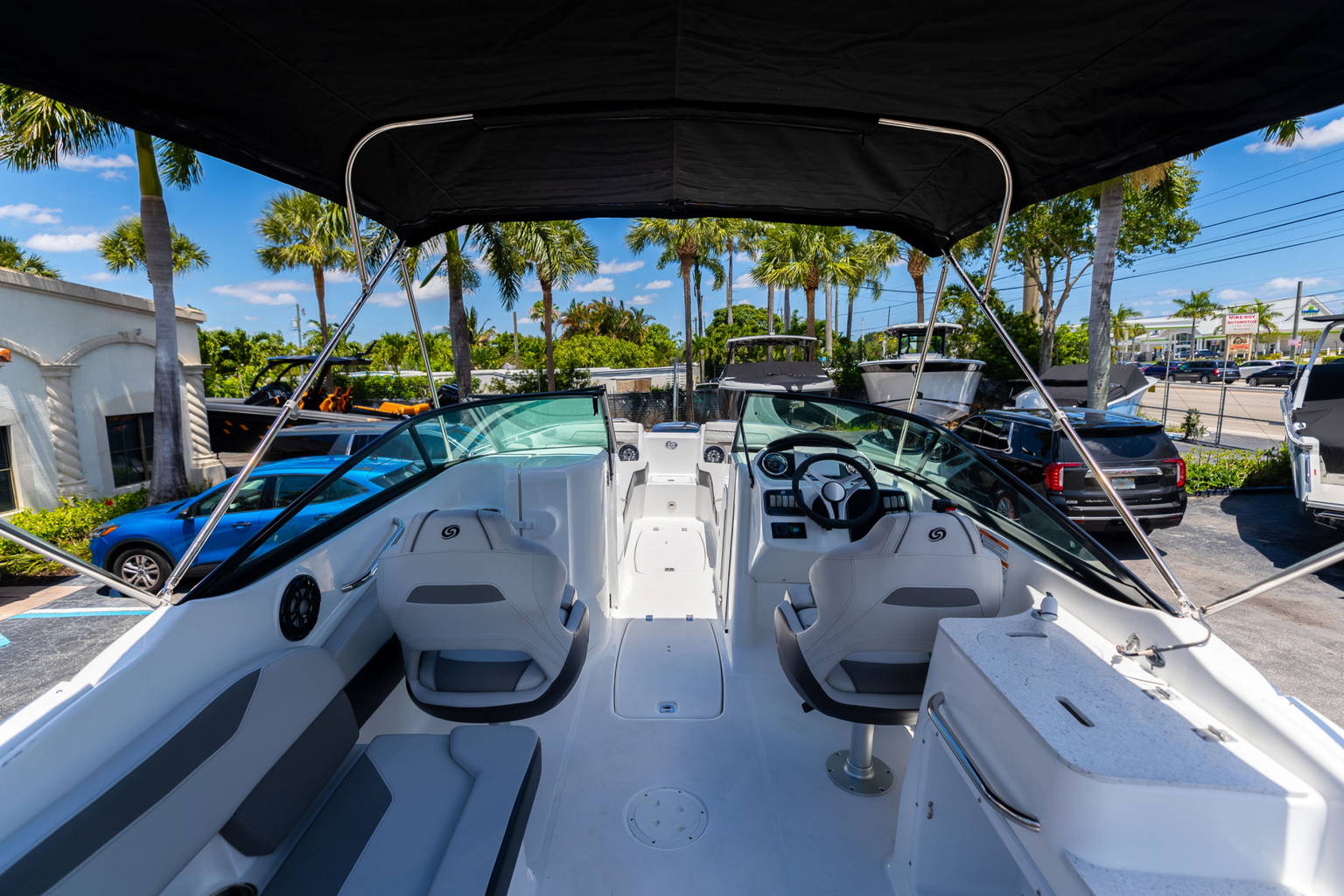 New 2023 Hurricane SunDeck 2400 OB #3285 image 9