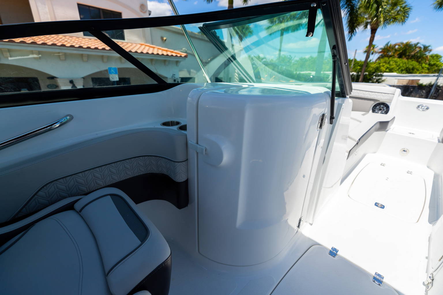 New 2023 Hurricane SunDeck 2400 OB #3285 image 19