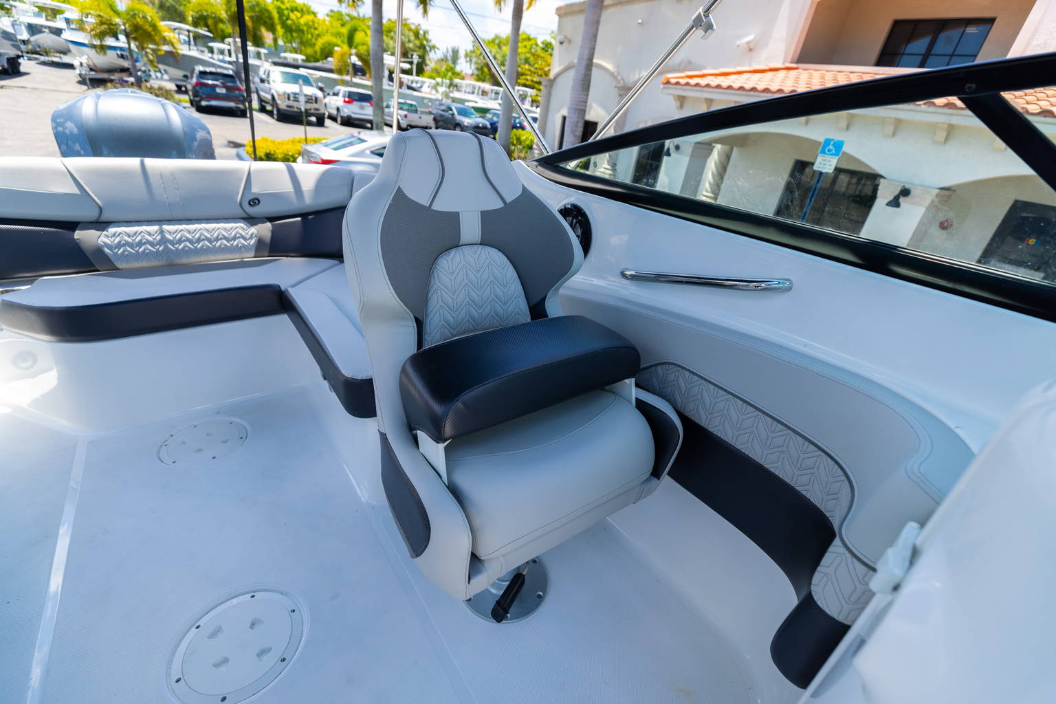 New 2023 Hurricane SunDeck 2400 OB #3285 image 26