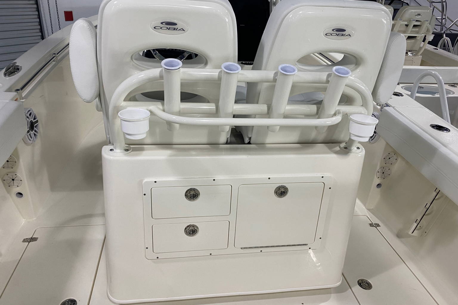 New 2023 Cobia 280 CC #D072 image 4