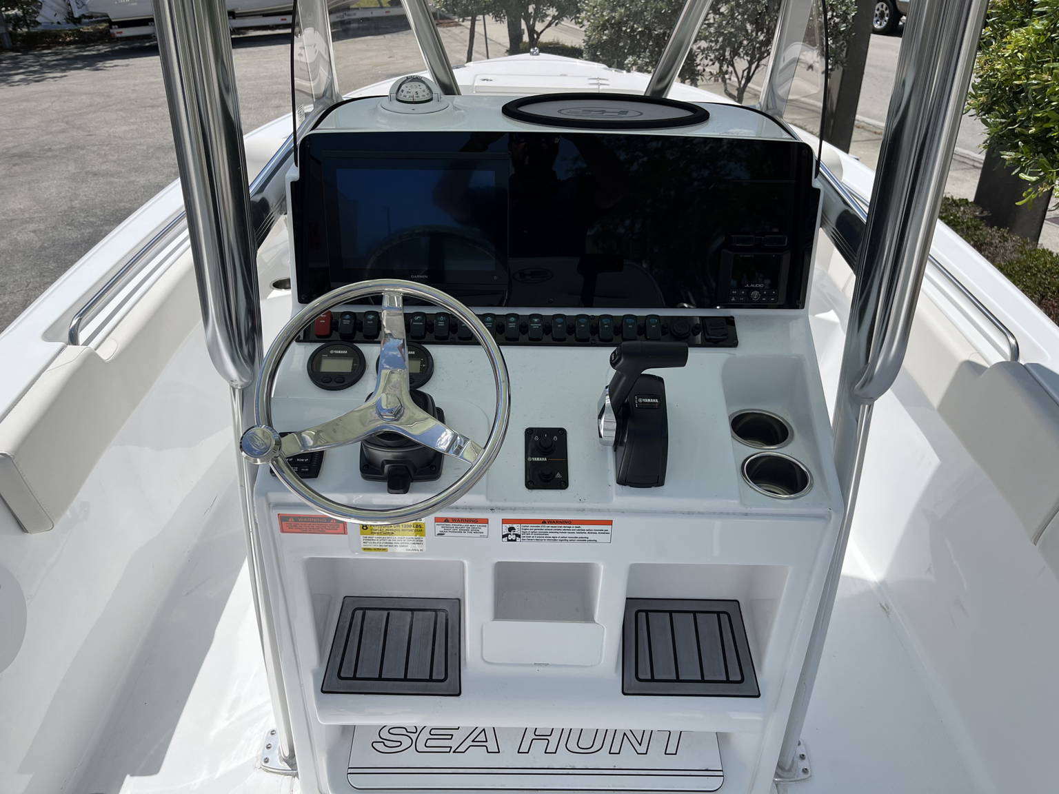 Alternative image of Sea Hunt Ultra 234 in Miami, FL